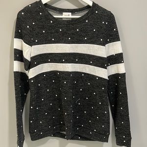 Black and white lightweight sweater